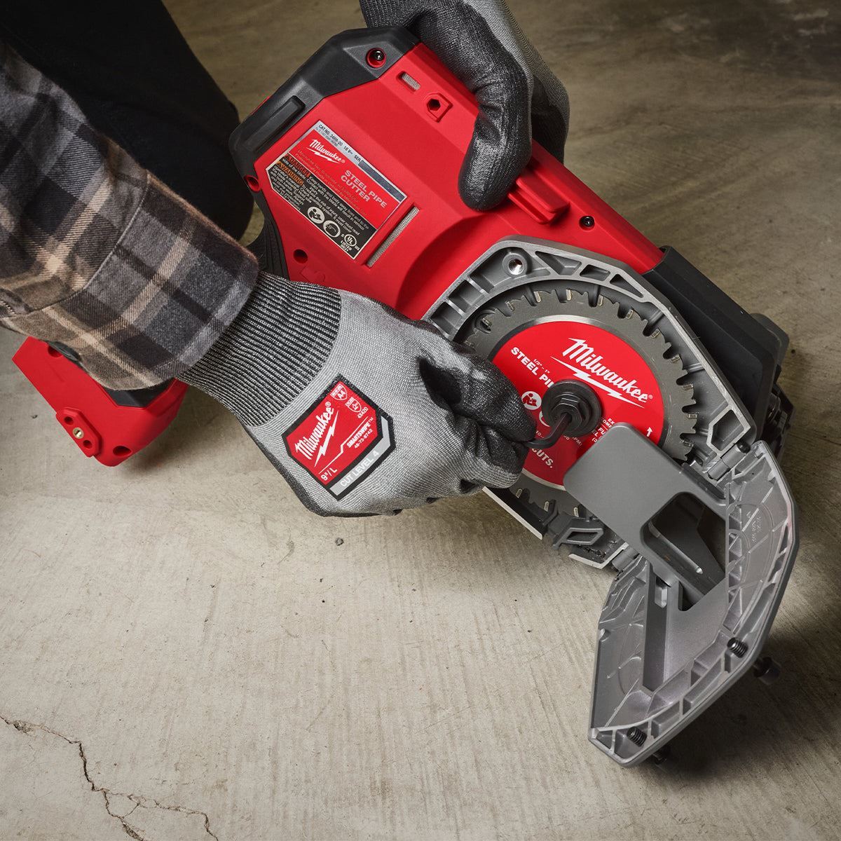 Milwaukee M18FPCS-0 18V M18 FUEL Brushless Steel Pipe Cutter Body Only 4933498914