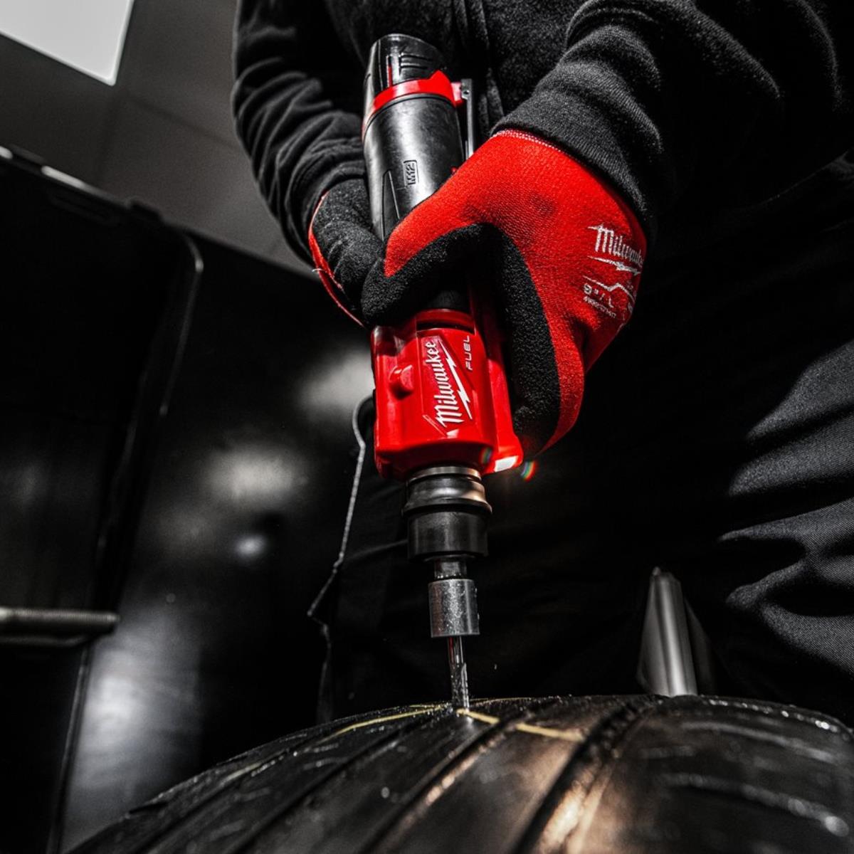 Milwaukee M12FTB-0 12V Brushless Low Speed Tyre Buffer Body Only 4933472215
