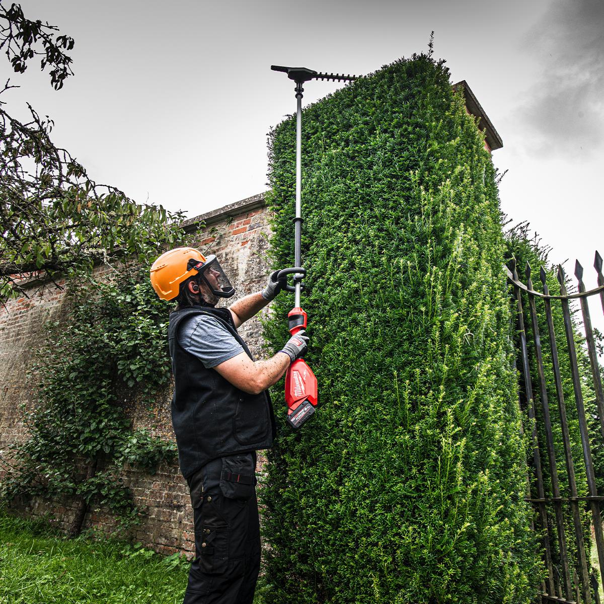 Milwaukee M18FHETE22-0 M18 FUEL 18V Brushless 216cm Extended Pole Hedge Trimmer Body Only 4933498515