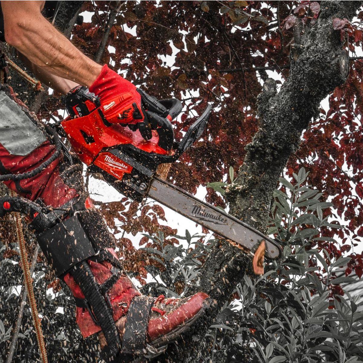 Milwaukee M18FTHCHS30-0 18V FUEL Brushless 30cm Top Handle Chainsaw Body Only 4933479586